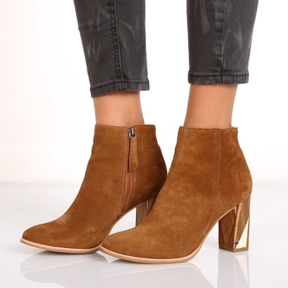 NIB Dream On Geometric Heeled Ankle Bootie - Picture 5 of 6